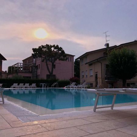 Casa Savoia Apartment Desenzano del Garda Exterior foto